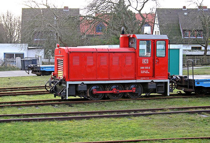 Lok »399 105-6« der Inselbahn