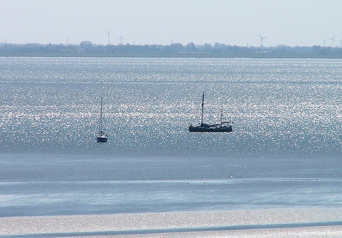 Boote im Wattenmeer