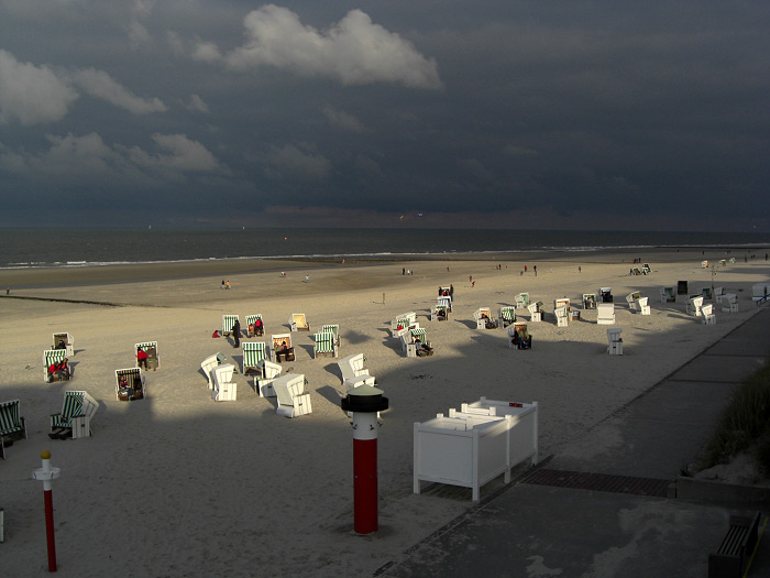 Die letzten Standkörbe am Hauptstrand