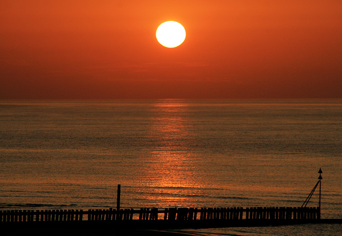 Sonnenuntergang am Hauptstrand