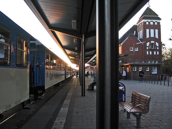 Am Bahnsteig