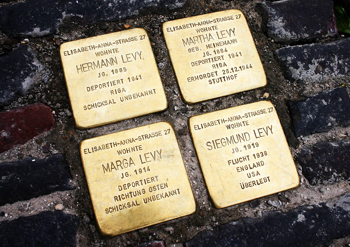 Stolpersteine in der Elisabeth-Anna-Straße