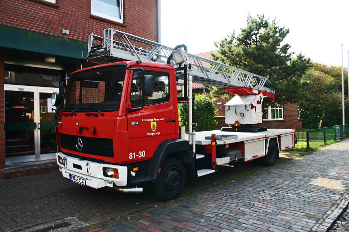 Leiterwagen DL 16-4 der Freiwilligen Feuerwehr