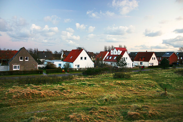 Siedlerstraße am Abend