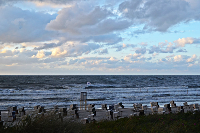 Hauptstrand in der Abenddämmerung