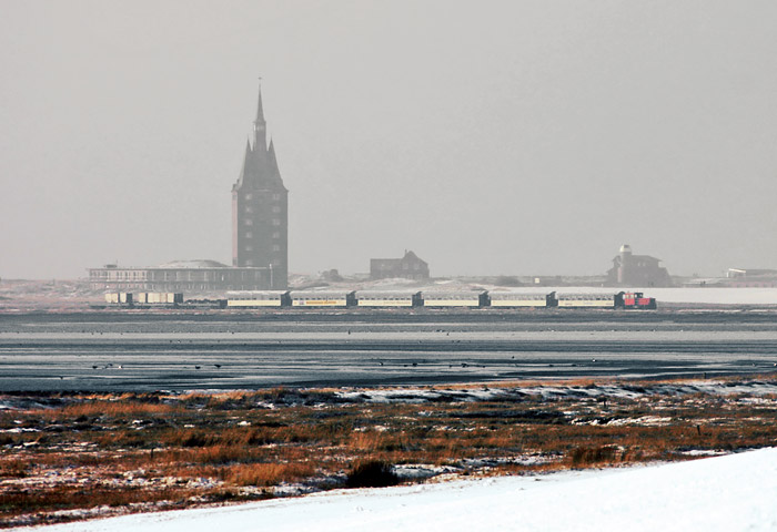 Salinebucht, Westturm und Inselbahn