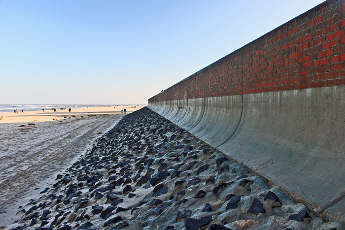 Strandmauer