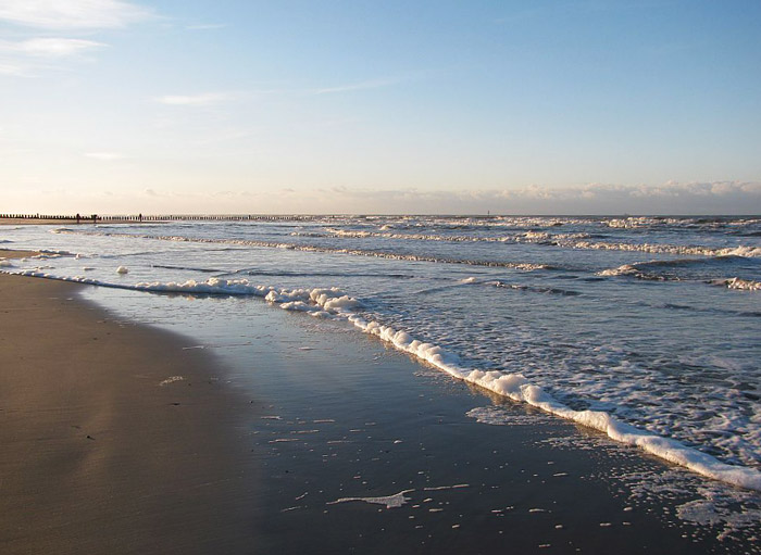 Brandung am Hauptstrand