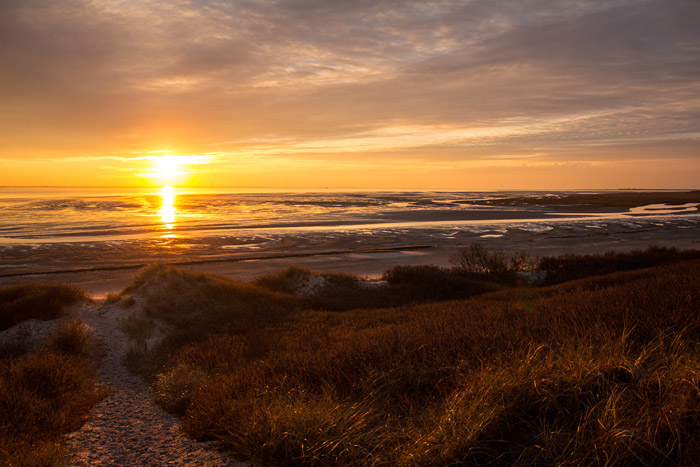 Sonnenuntergang über dem Wattenmeer