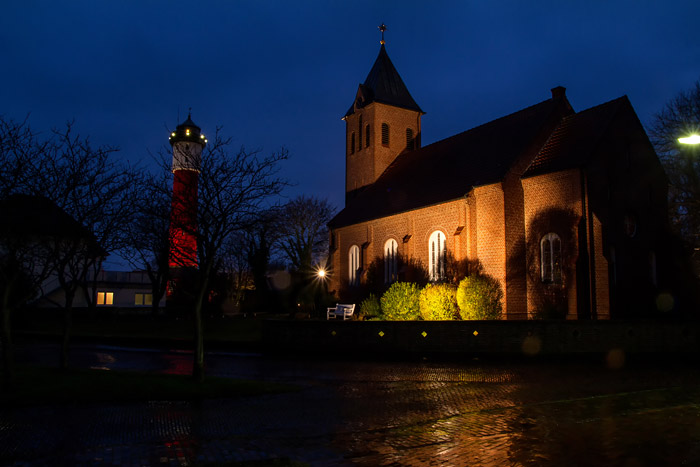 Nikolaikirche und Alter Leuchtturm
