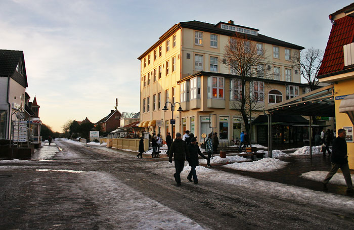 Kreuzung Charlottenstraße – Zedeliusstraße