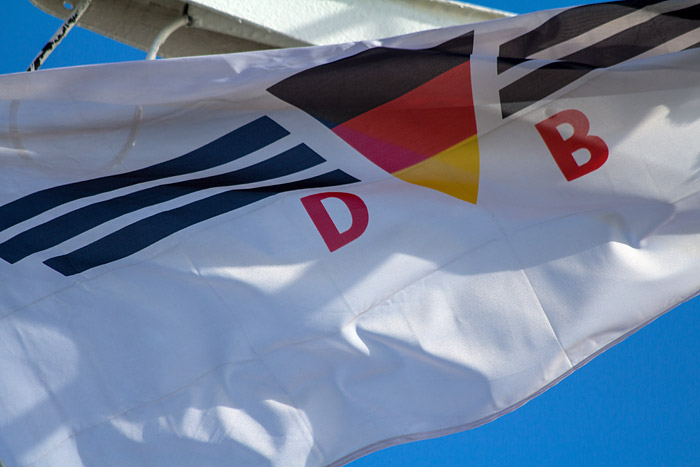 DB-Flagge auf der MS Wangerooge