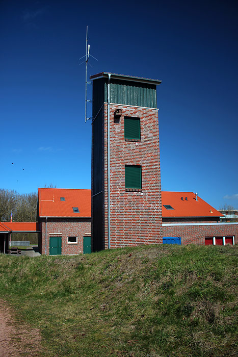 Feuerwehr mit Schlauchturm