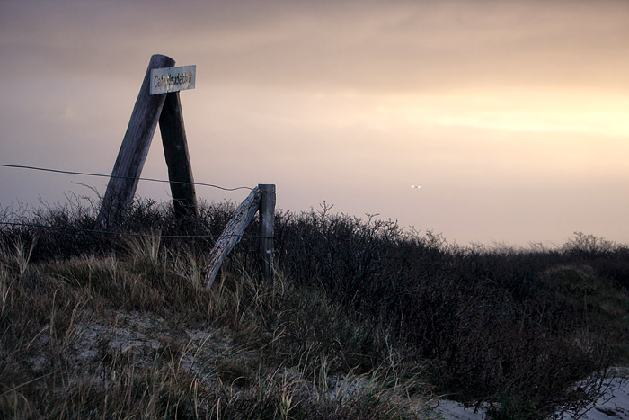 A-Mast mit Wegweiser