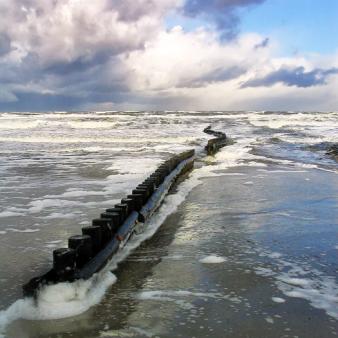 Brandung an der Buhne M. Foto &copy; Erik Kohl 2003