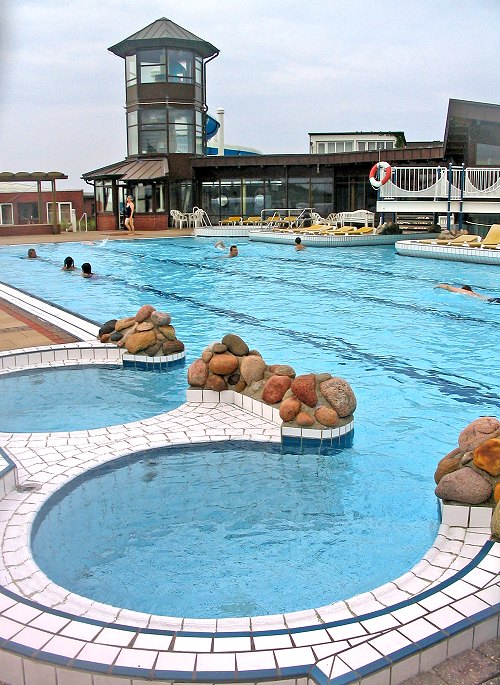 Meerwasser-Freizeitbad »Oase«