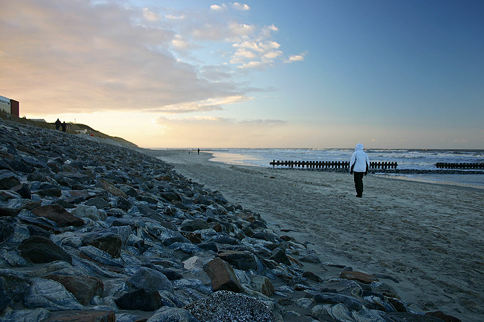 Freigelegte Strandmauer