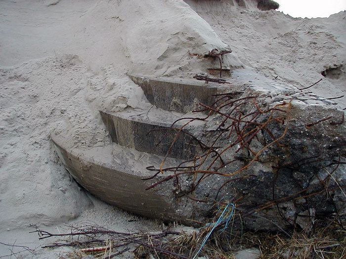 Bunkerreste in den Dünen