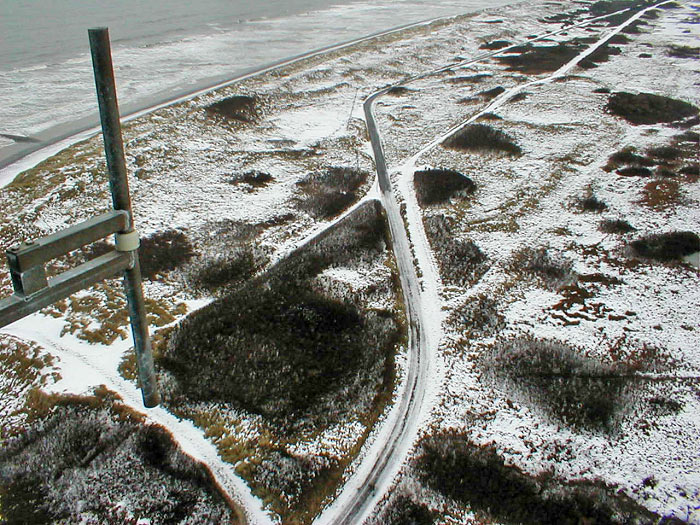 Straße zum Westen vom Leuchtturm gesehen