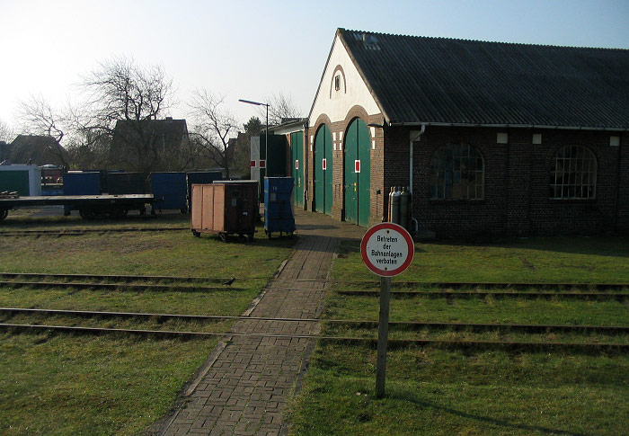 Lokschuppen am Bahnhof