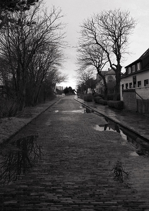 Bahnhofstraße nach dem Regen