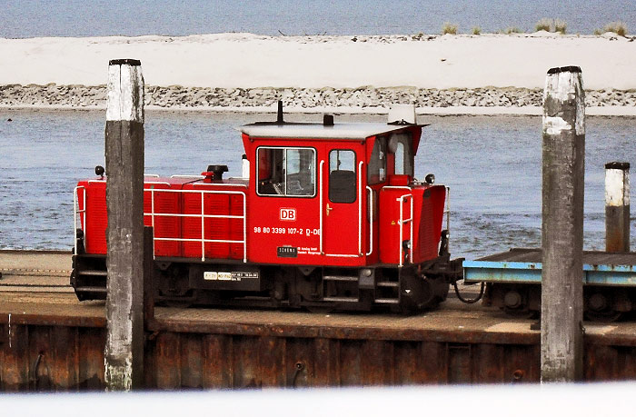 Lok 399 107-2 am Westanleger