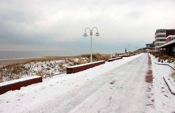 Auf der Strandpromenade