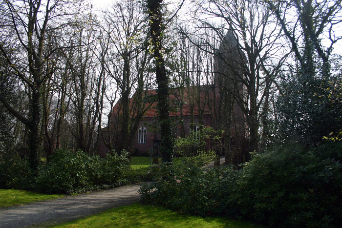 Dorfplatz mit ev. Nikolaikirche