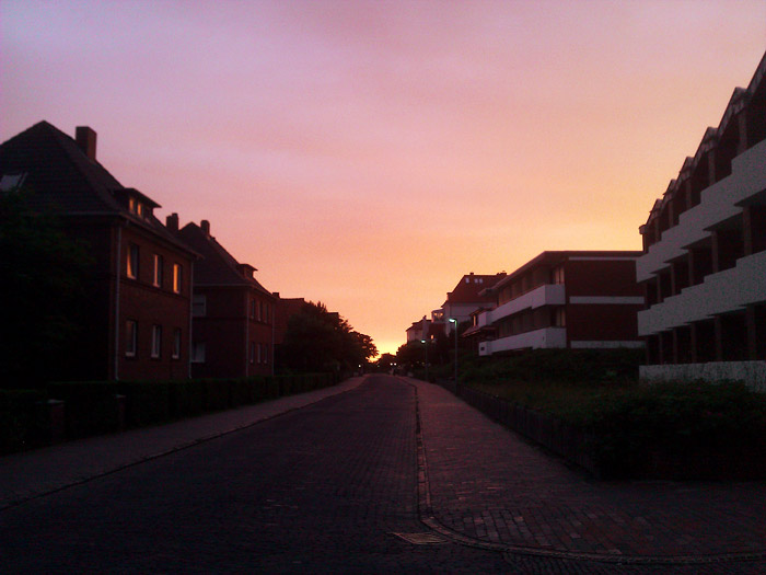 Charlottenstraße am späten Abend
