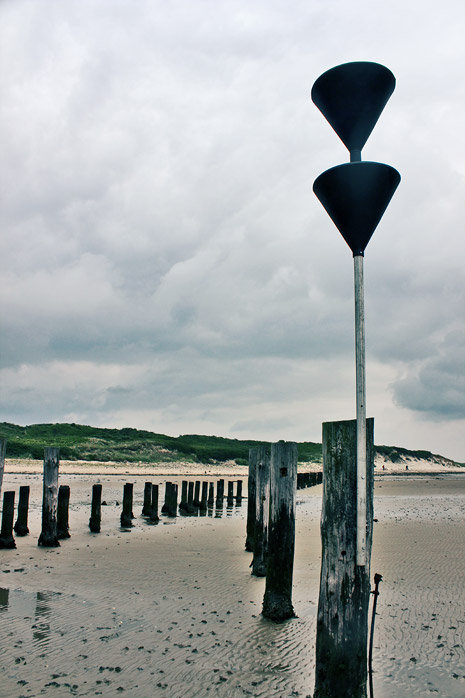 Kardinalzeichen an der ehemaligen Ostbake