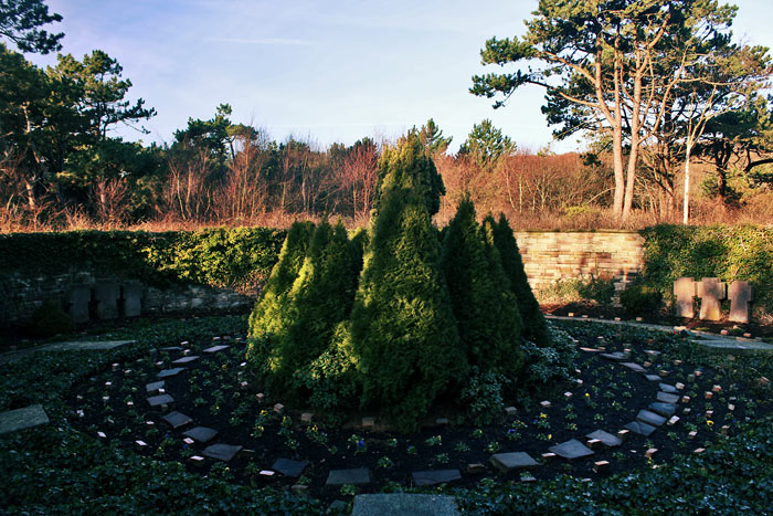 Am Ehrenfriedhof