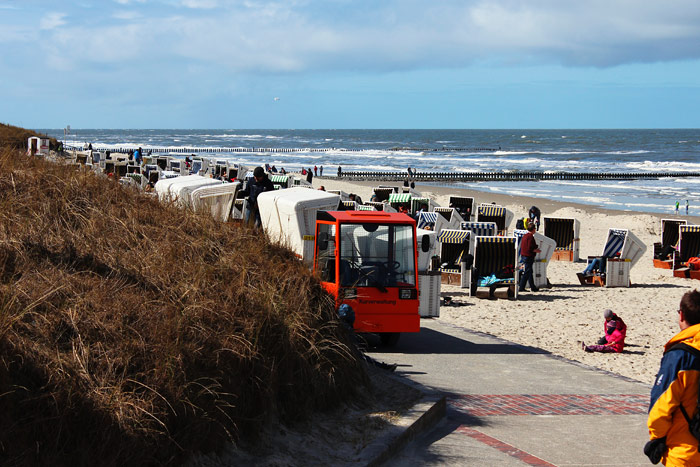 Ausbringen der Strandkörbe