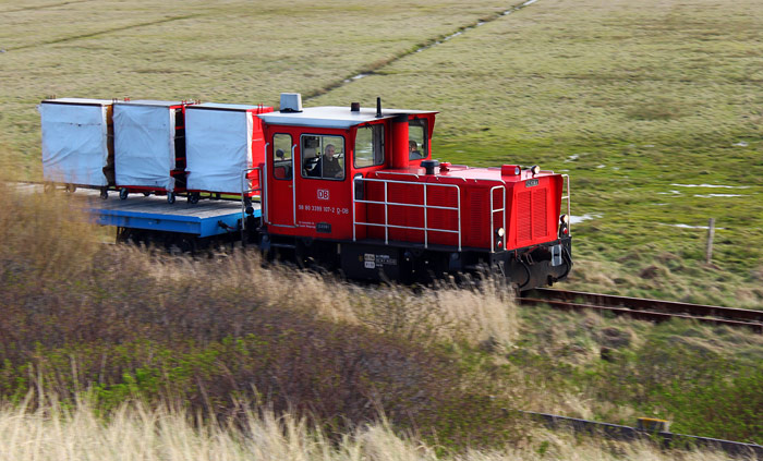 Lok 399 107-2 der Inselbahn