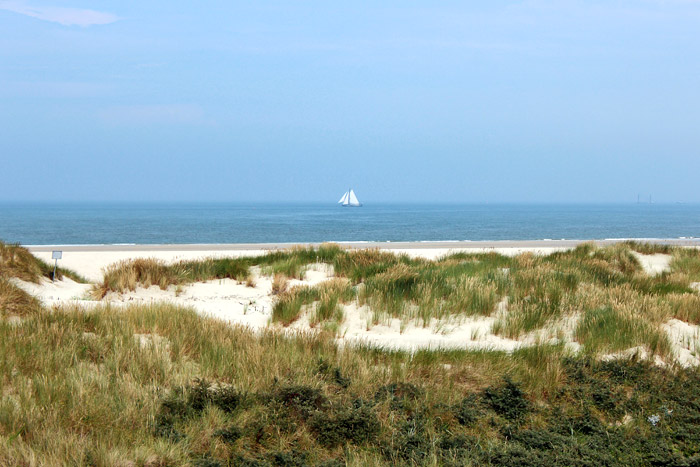 Segelboot vor der Insel