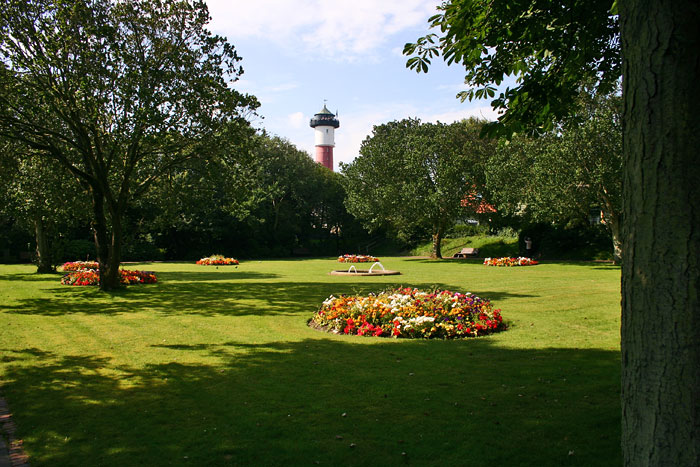 Dorfplatz im Sommer