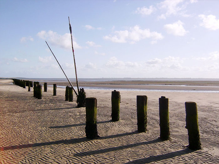 Pfähle am Ostende