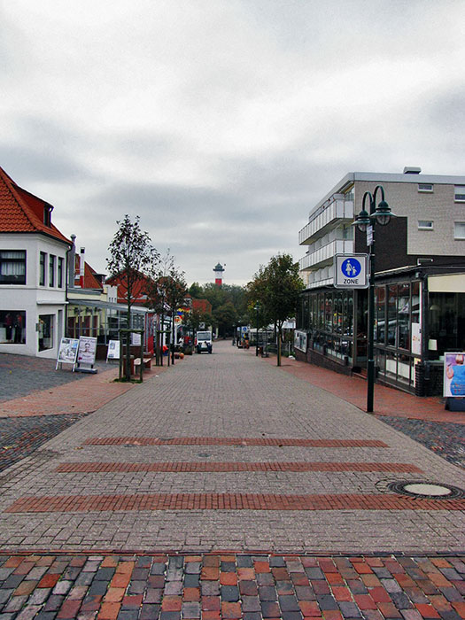 Zedeliusstraße im Herbst