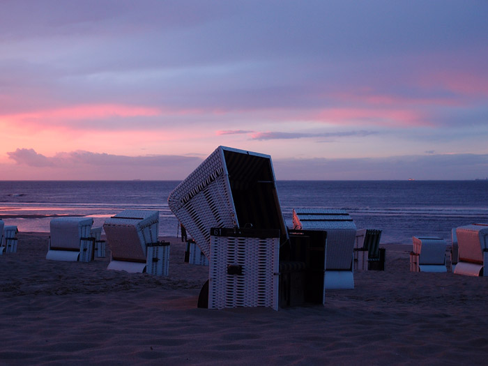 Tagesstrand im Abendlicht