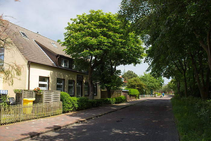 Bahnhofstraße mit Gästehaus Nordsee
