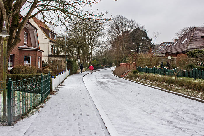 Schneebedeckte Rösingstraße