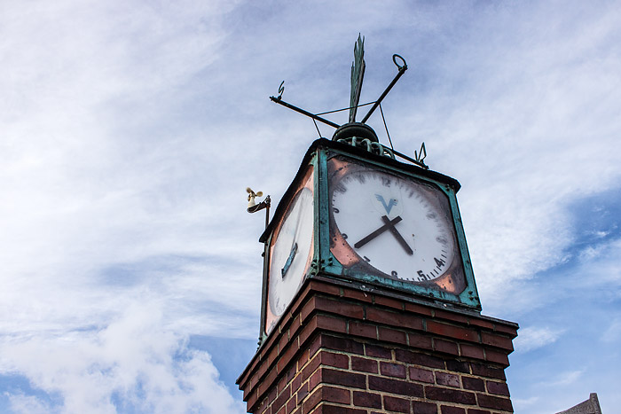 Uhr
