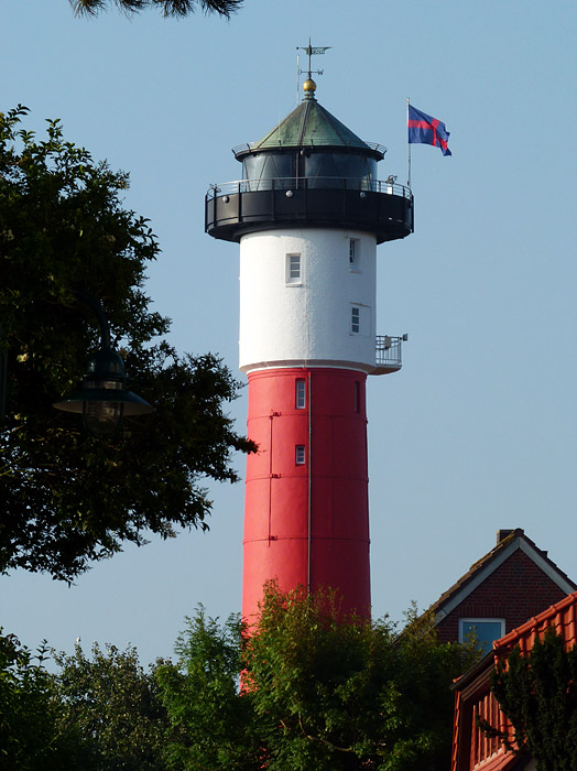 Alter Leuchtturm im Morgenlicht