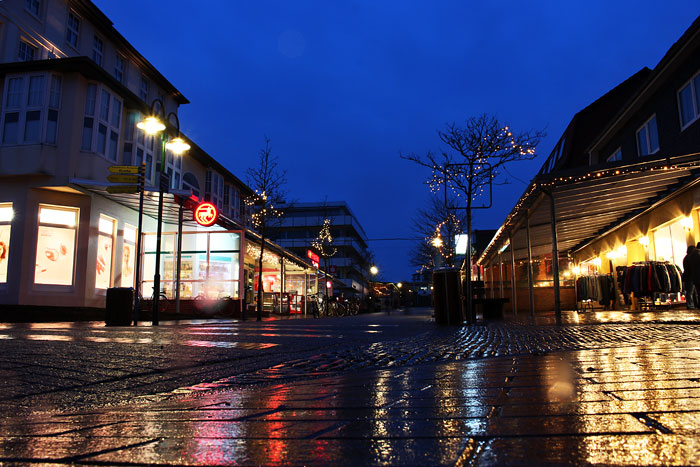Abends im Dorf