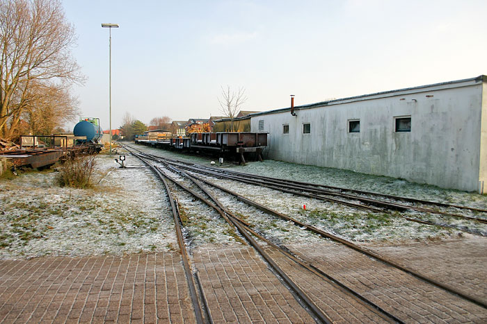 Blick vom Bahnübergang nach Osten