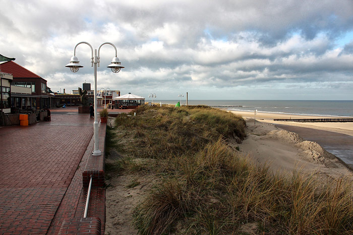 Promenade im Spätherbst