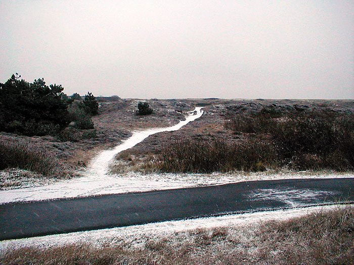Straße zum Westen im Winter