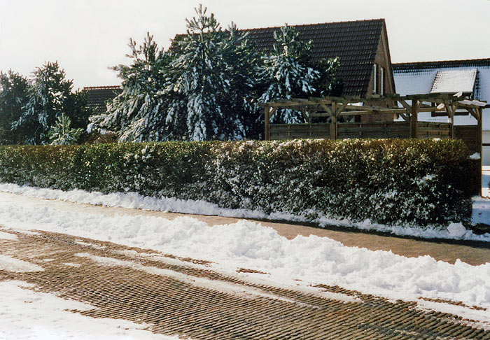 Schneehaufen in der Charlottenstraße