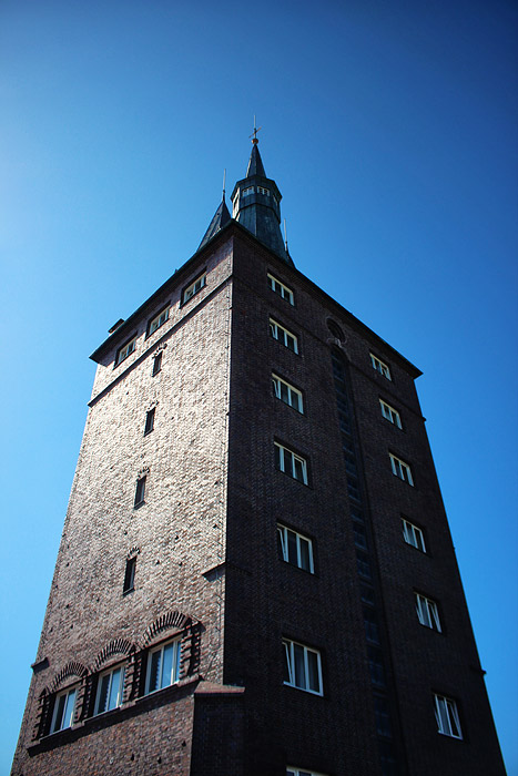 Westturm von Südosten her gesehen