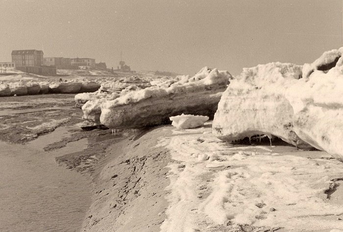 Eisschollen am Hauptstrand