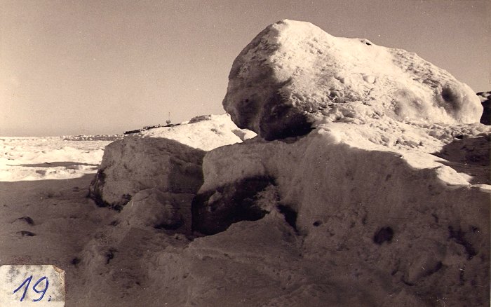 Eisschollen am Hauptstrand